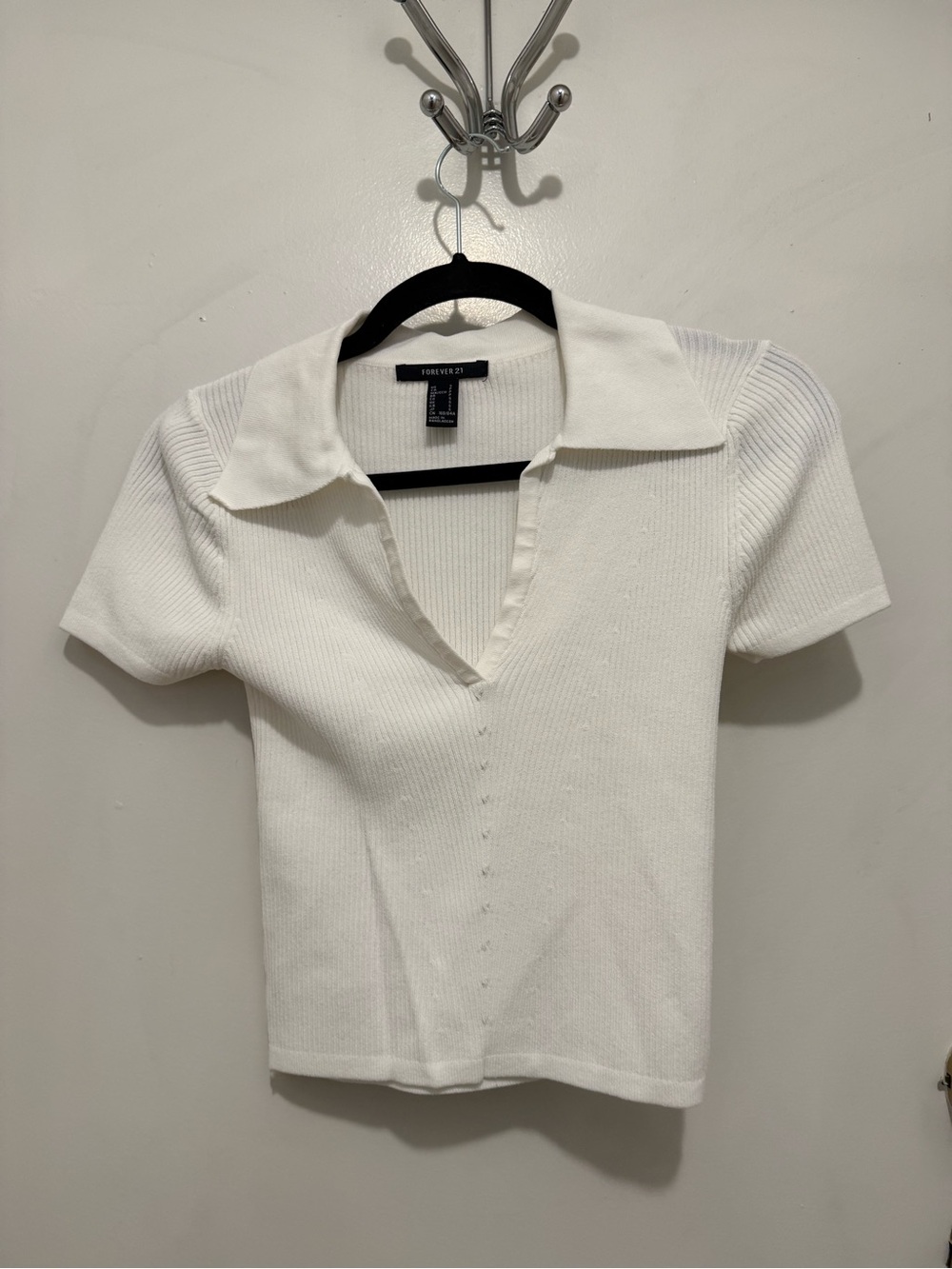 Forever 21 White Ribbed V-Neck Polo Short Sleeve Top